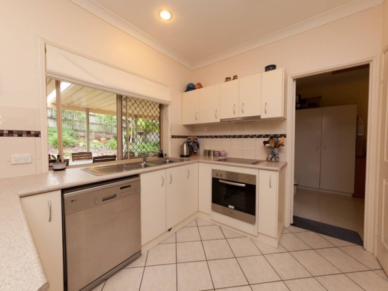 82 Thiess Drive, Albany Creek QLD 4035