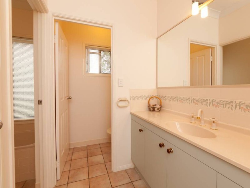 82 Thiess Drive, Albany Creek QLD 4035