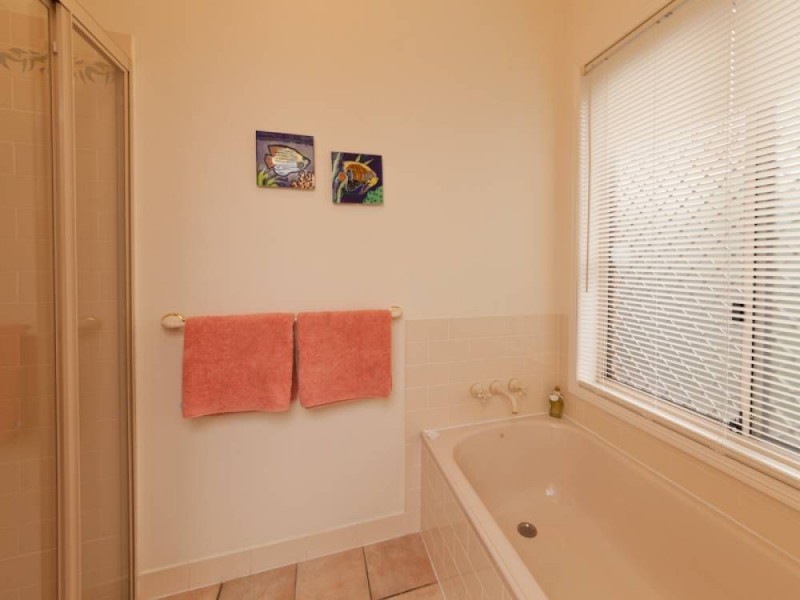 82 Thiess Drive, Albany Creek QLD 4035