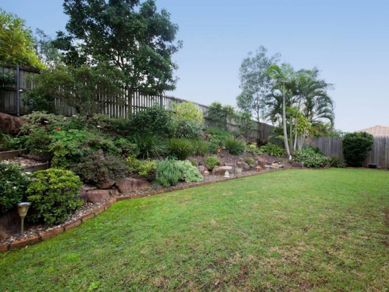 82 Thiess Drive, Albany Creek QLD 4035