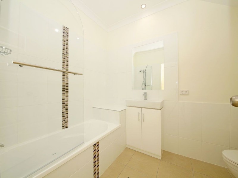 2/19 Wallace Street, Caboolture QLD 4510