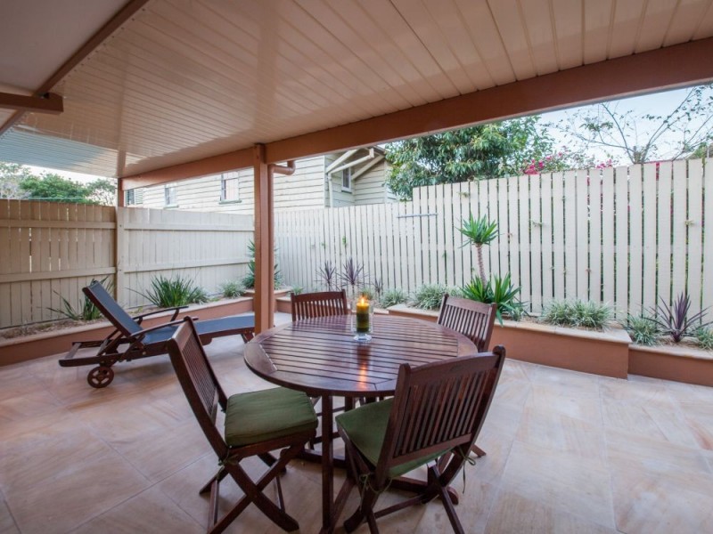 2/12 Clara Street, Annerley QLD 4103