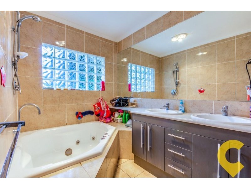 24 Exilis St, Rochedale South QLD 4123
