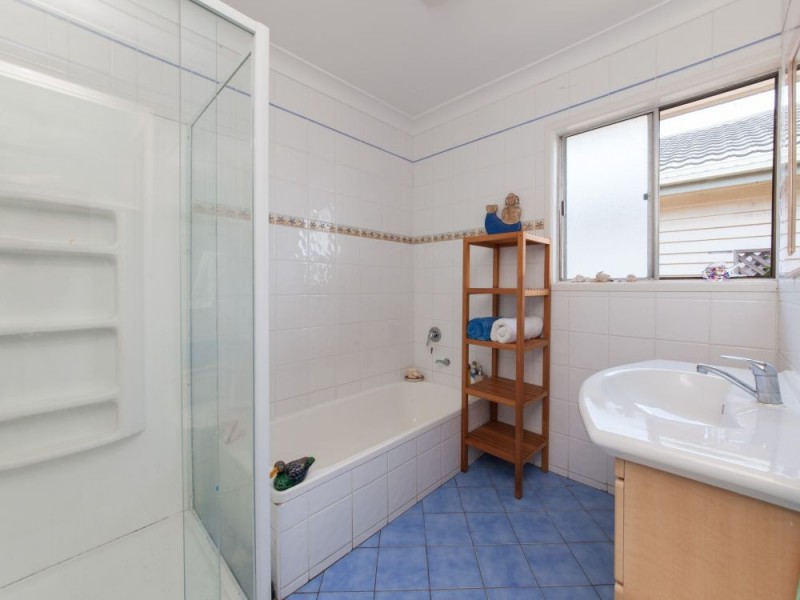 102 Wynnum North Road, Wynnum QLD 4178