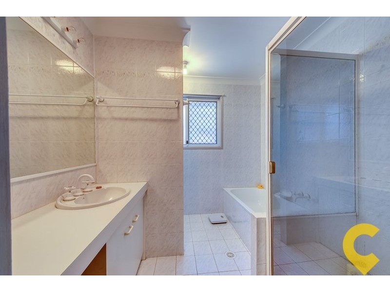 20 Banksia Circuit, Forest Lake QLD 4078