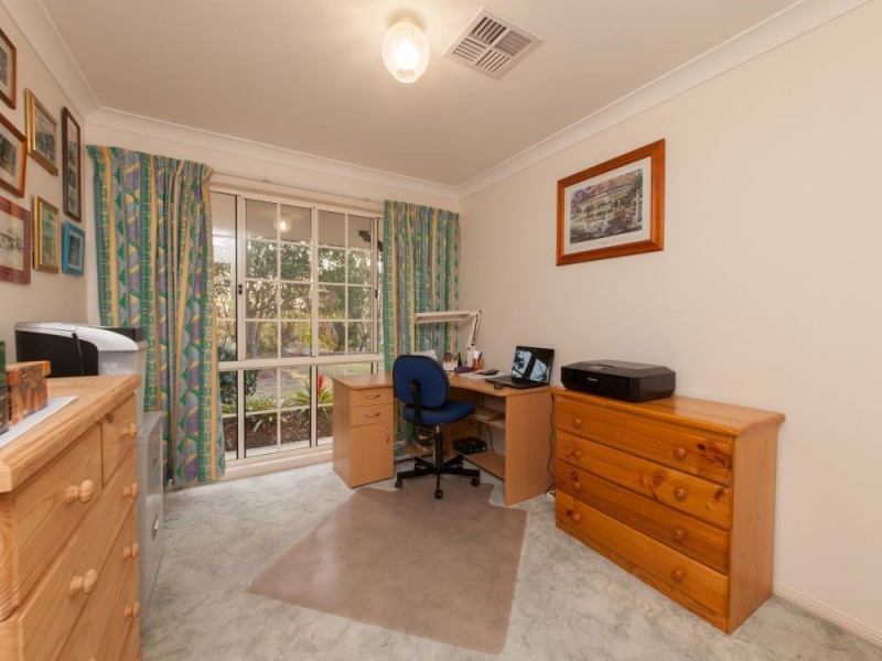 16 Gleneagles Crescent, Albany Creek QLD 4035