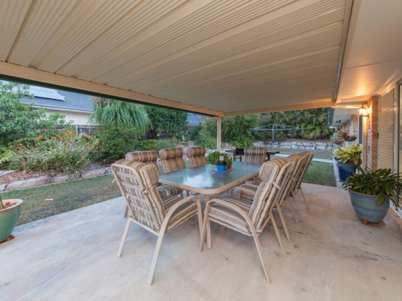 16 Gleneagles Crescent, Albany Creek QLD 4035