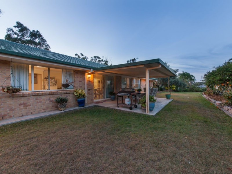 16 Gleneagles Crescent, Albany Creek QLD 4035