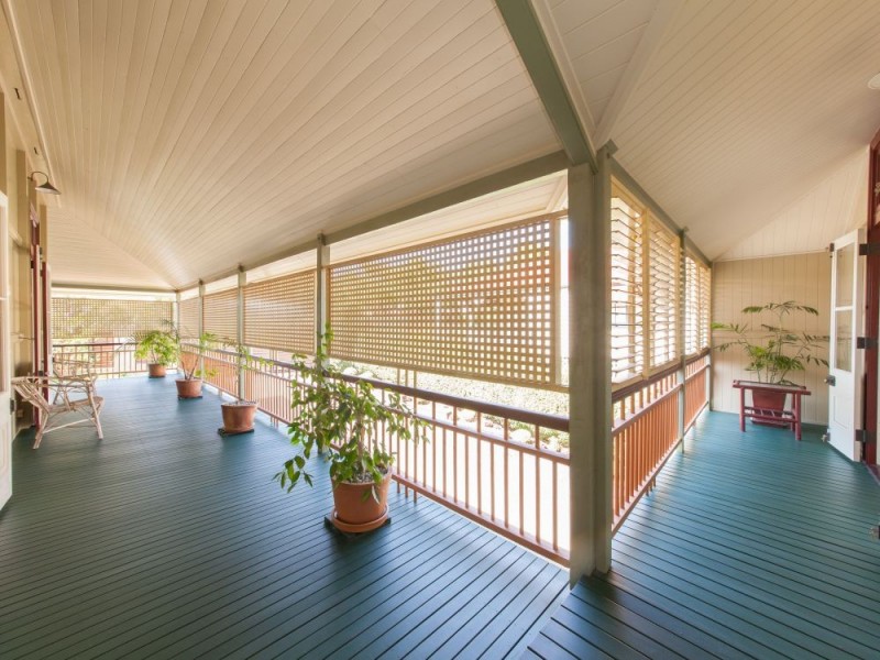 54 Arthur Terrace, Red Hill QLD 4059