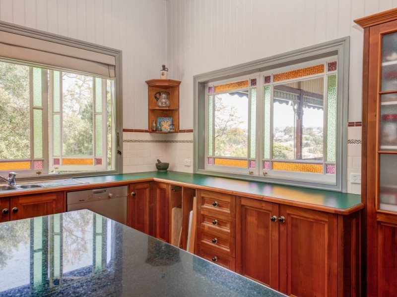 54 Arthur Terrace, Red Hill QLD 4059