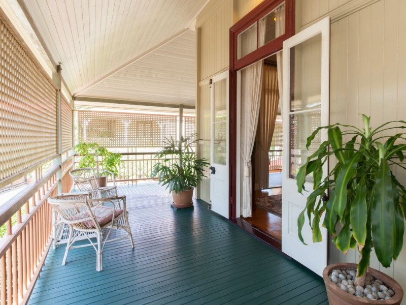 54 Arthur Terrace, Red Hill QLD 4059