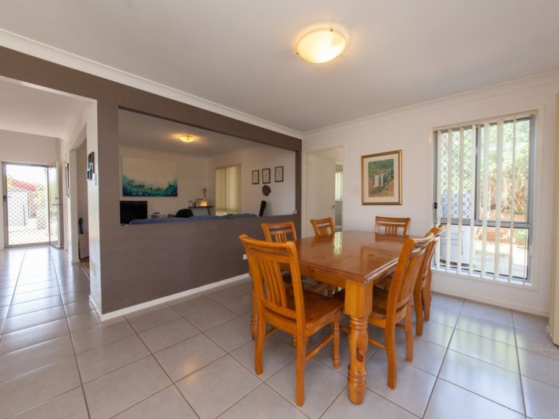 6 Pelorus Street, Redland Bay QLD 4165