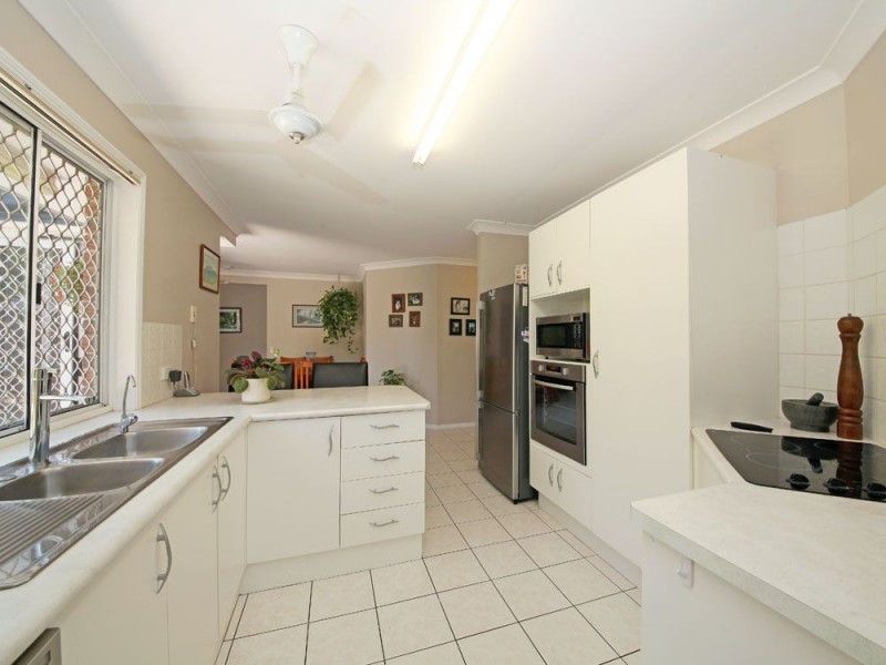 17 Kurrajong Drive, Warner QLD 4500