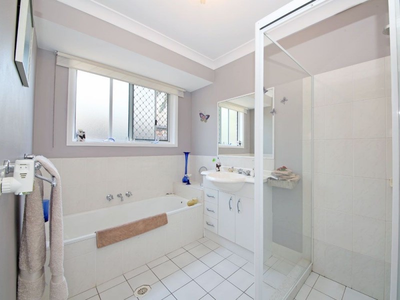17 Kurrajong Drive, Warner QLD 4500