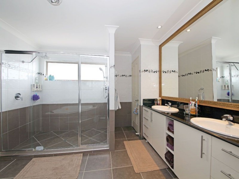 24 Lakeview Terrace, Murrumba Downs QLD 4503