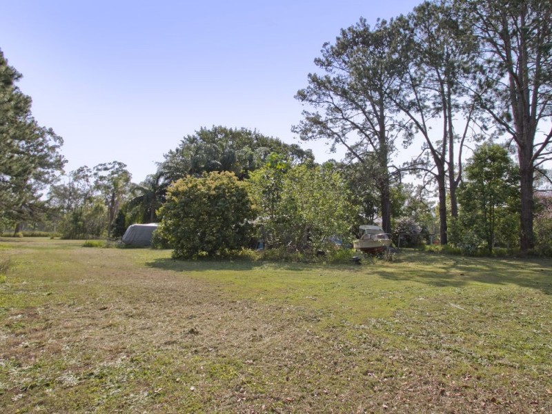 1 Emu Road, Elimbah QLD 4516