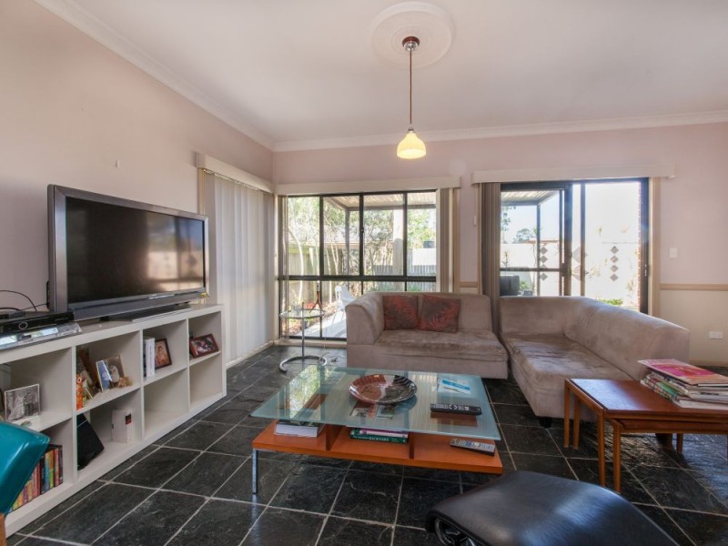 22 Randerson Street, Forest Lake QLD 4078