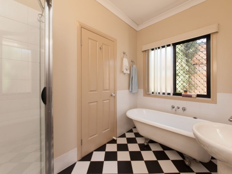 22 Randerson Street, Forest Lake QLD 4078