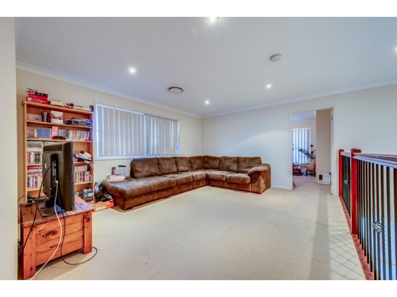 8 Lomond Place, Parkinson QLD 4115