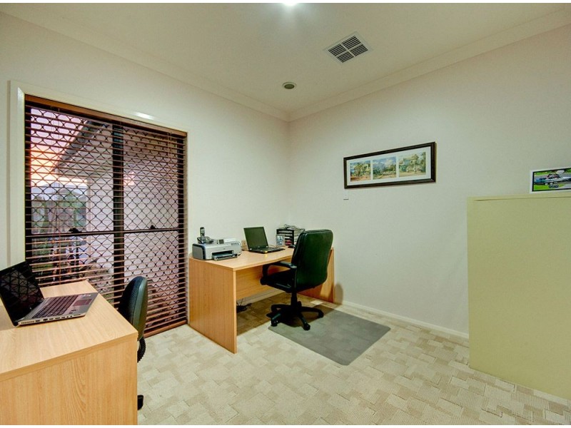 7 Lagoon Court, Murrumba Downs QLD 4503