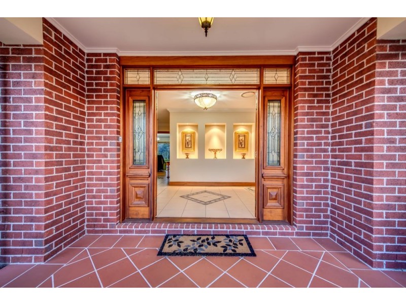 32 Riverside Terrace, Windaroo QLD 4207