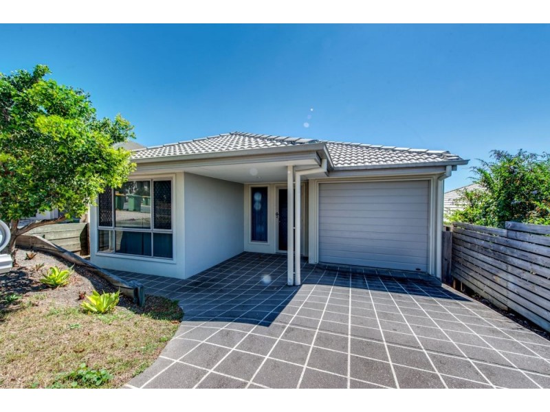 5 Esperance Crescent, Springfield Lakes QLD 4300