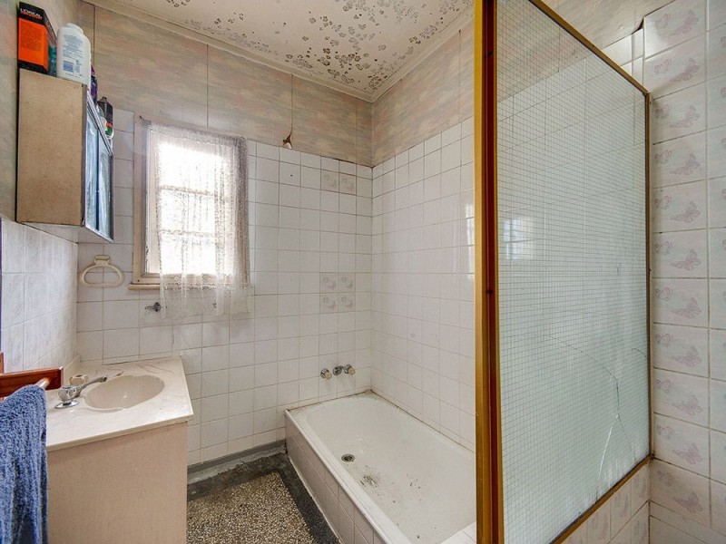 15 Crescent Way, Hendra QLD 4011