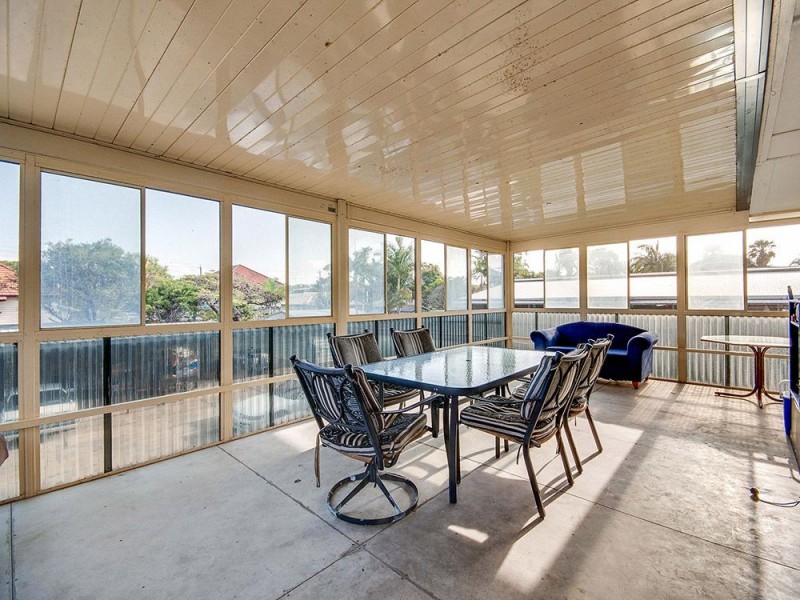 15 Crescent Way, Hendra QLD 4011