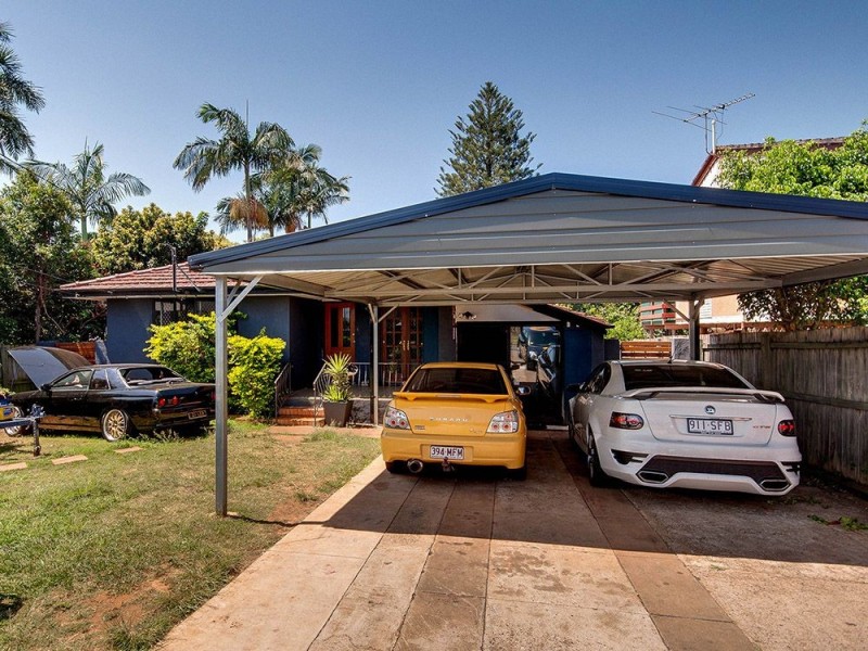 2311 Sandgate Rd, Boondall QLD 4034
