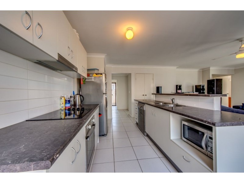 12 Acacia Street, Heathwood QLD 4110