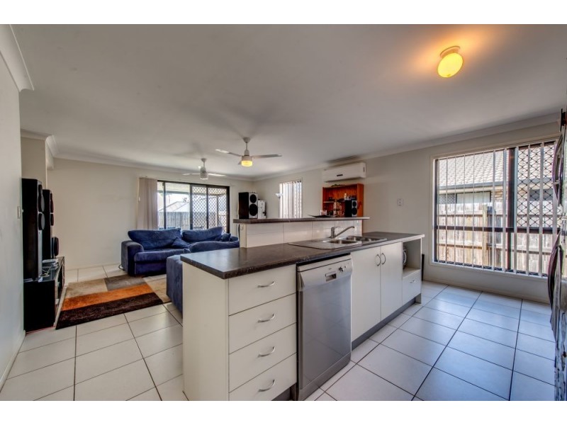 12 Acacia Street, Heathwood QLD 4110