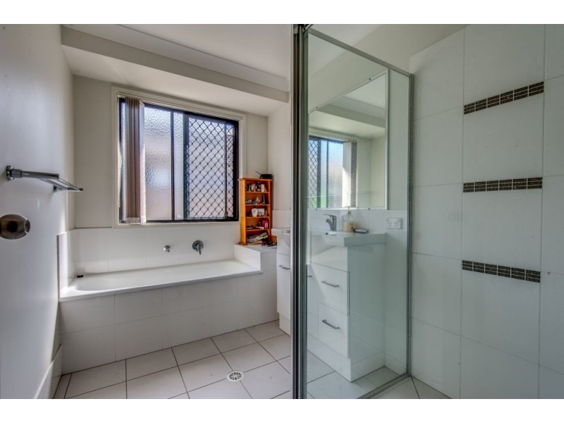 12 Acacia Street, Heathwood QLD 4110