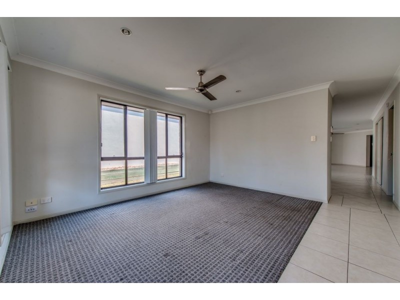 84 Snowy River Circuit, Forest Lake QLD 4078