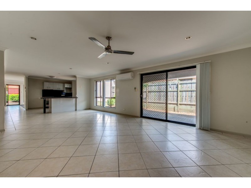84 Snowy River Circuit, Forest Lake QLD 4078