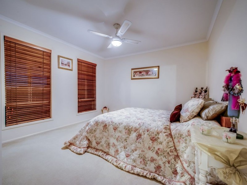 31 Kalbarri Street, Parkinson QLD 4115
