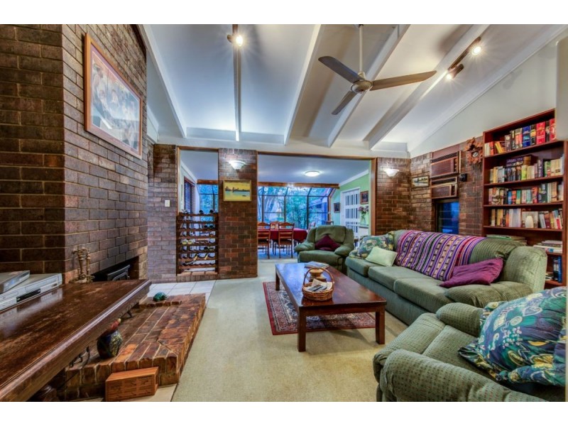 18 Worrell Street, Macgregor QLD 4109