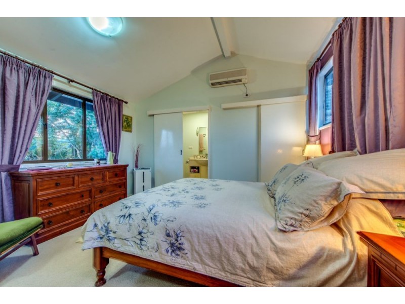 18 Worrell Street, Macgregor QLD 4109