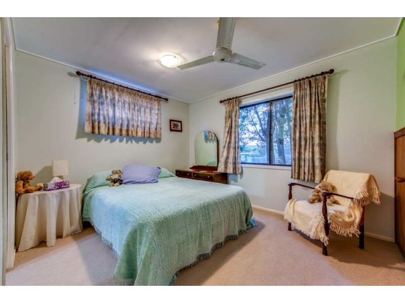 18 Worrell Street, Macgregor QLD 4109