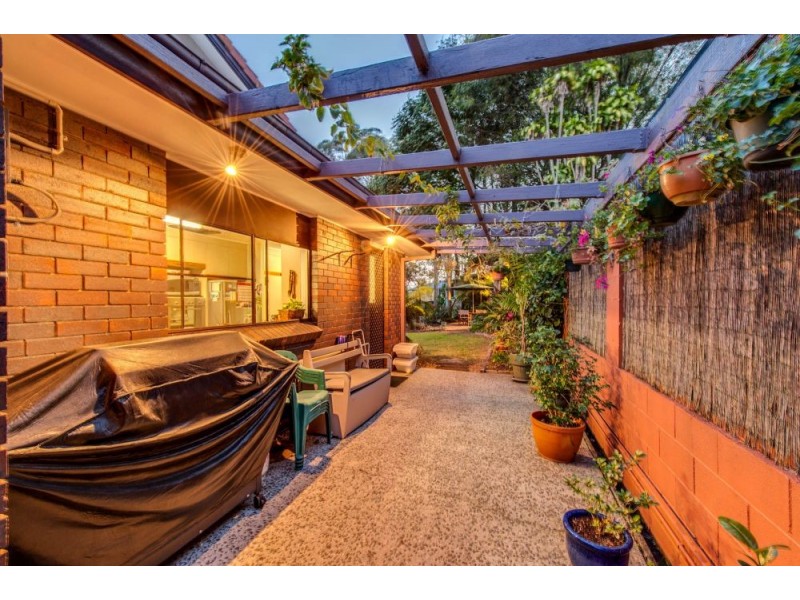 18 Worrell Street, Macgregor QLD 4109