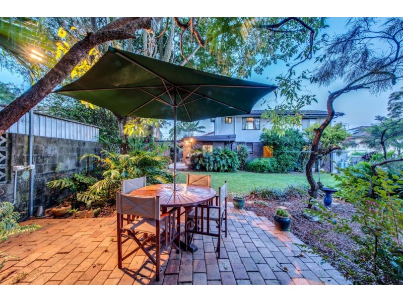 18 Worrell Street, Macgregor QLD 4109