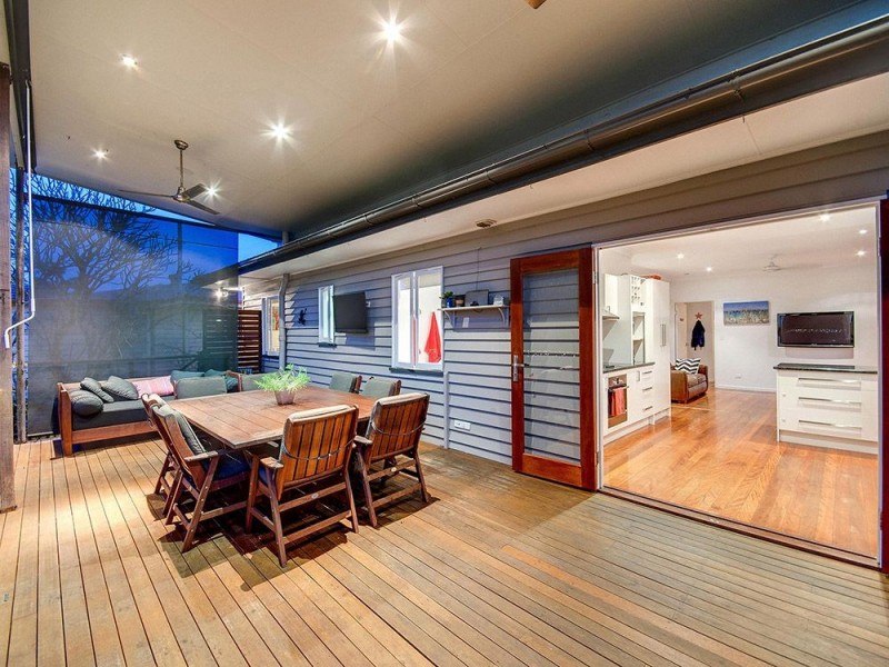 96 Pangeza Street, Stafford Heights QLD 4053