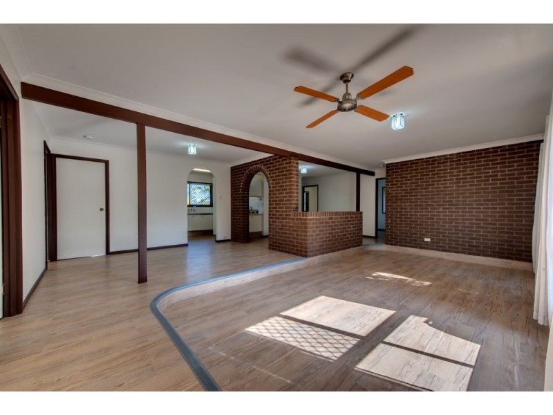 16 Whitfield Ave, Springwood QLD 4127
