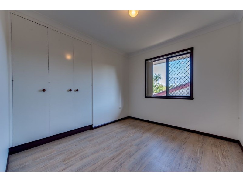 16 Whitfield Ave, Springwood QLD 4127