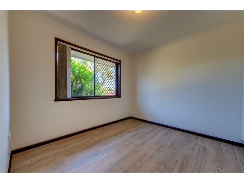16 Whitfield Ave, Springwood QLD 4127