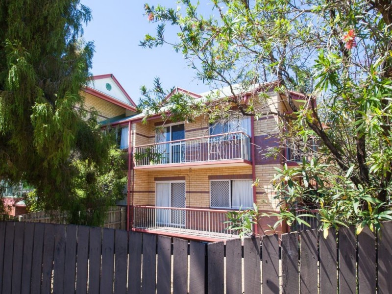 3/282 Cavendish Road, Coorparoo QLD 4151