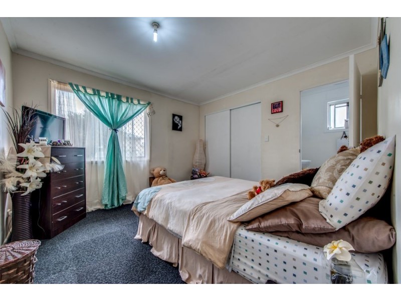 111 Station Rd, Loganlea QLD 4131