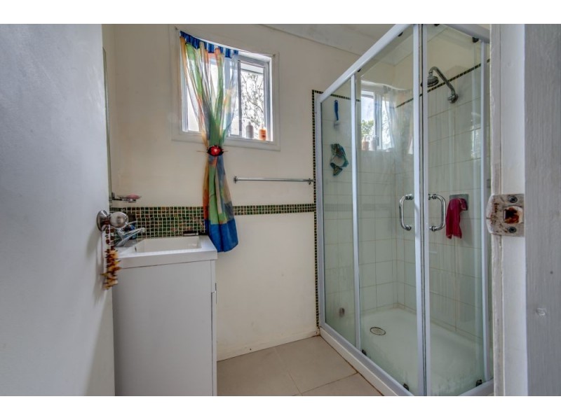 111 Station Rd, Loganlea QLD 4131