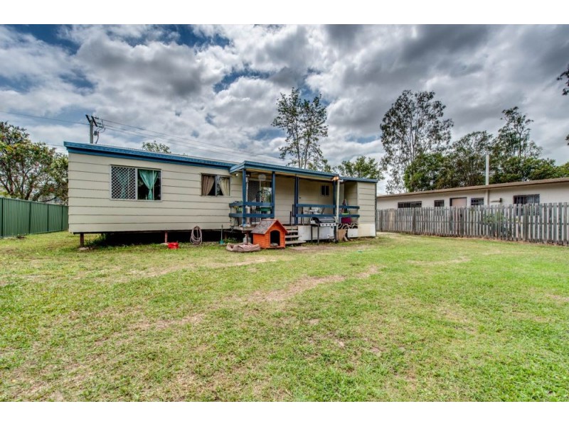 111 Station Rd, Loganlea QLD 4131