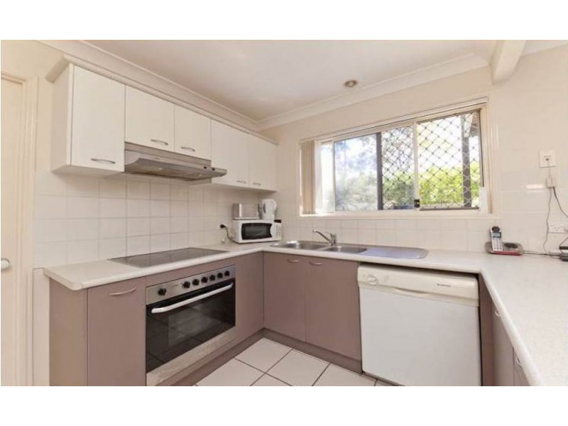 6/210 Government Road, Forest Lake QLD 4078