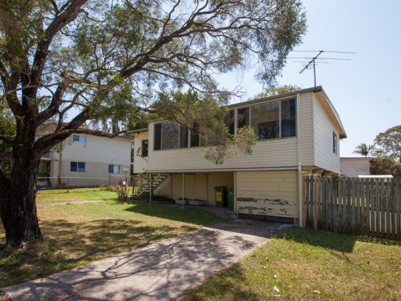 36 Maple St, Kingston QLD 4114